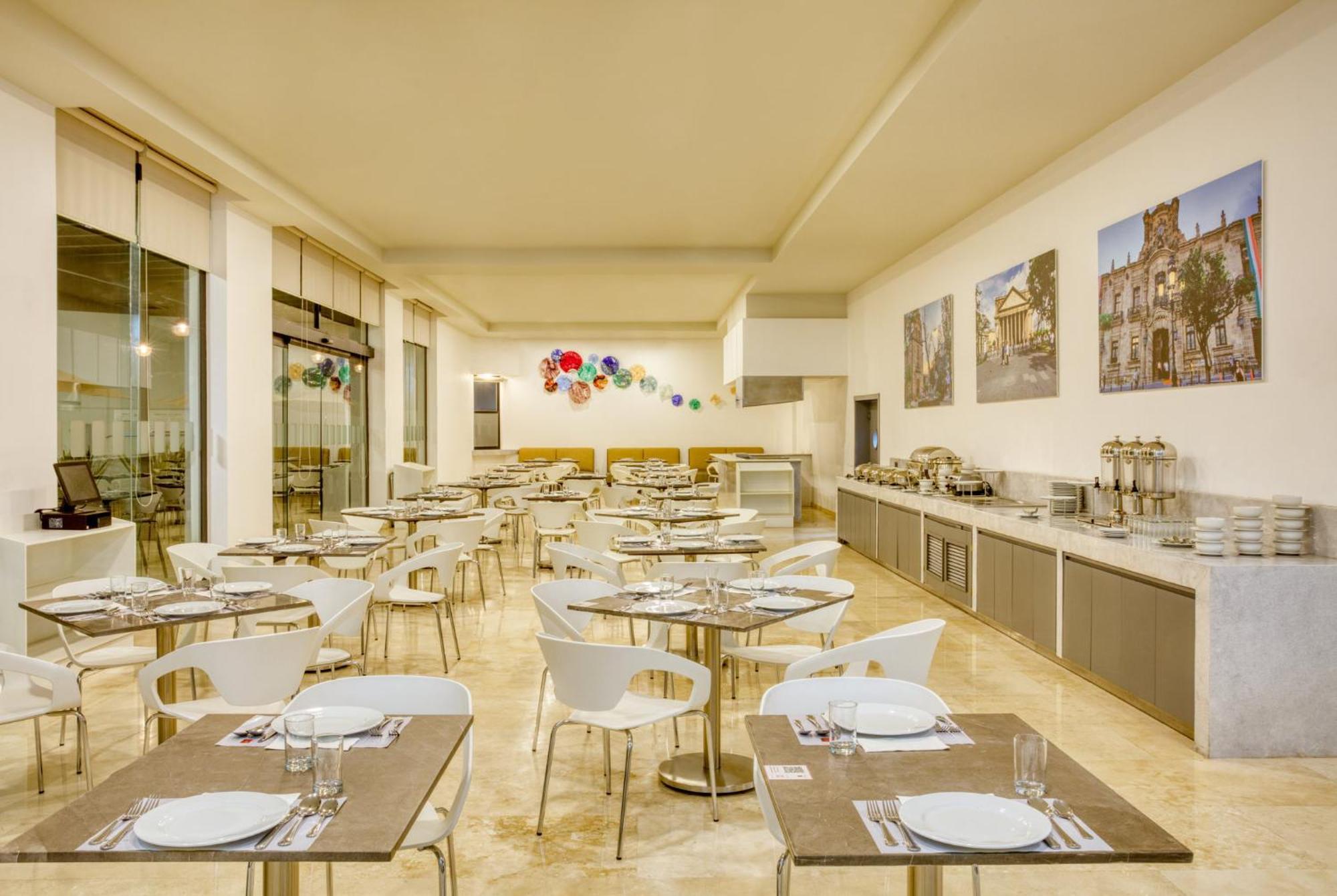 Fiesta Inn Guadalajara Aeropuerto Las Pintas Buitenkant foto
